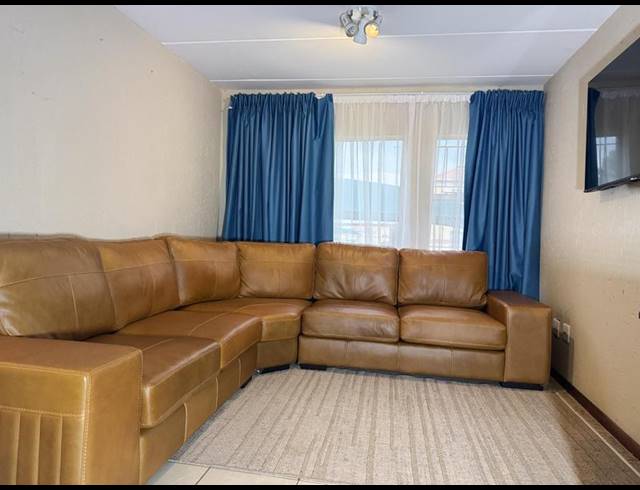 2 BEDROOM APARTMENT FOR SALE IN ORMONDE VIEW